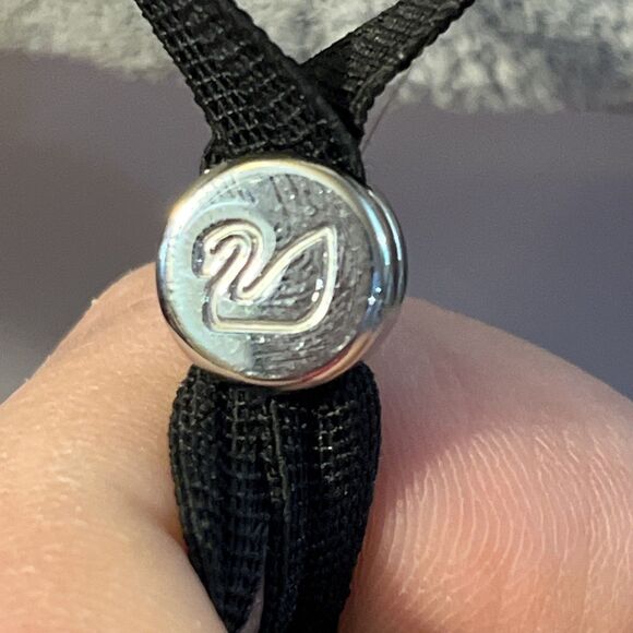 Beautiful Adjustable Black Elastic Band Swarovski Crystal Choker Necklace - Picture 6 of 6